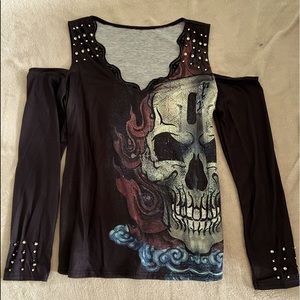 COLD SHOULDER, SKULL TOP